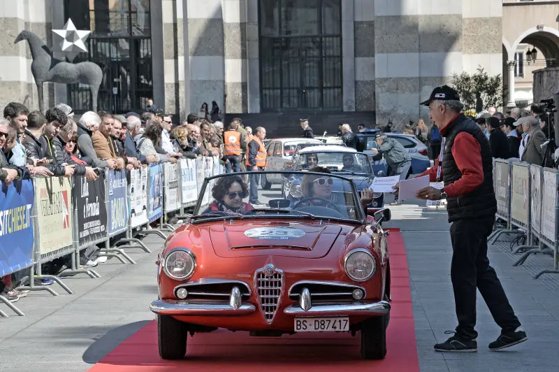 La partenza della 500miglia Touring