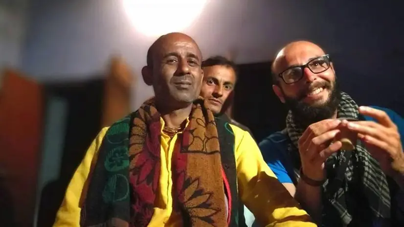 Da Gajroula a Gawan