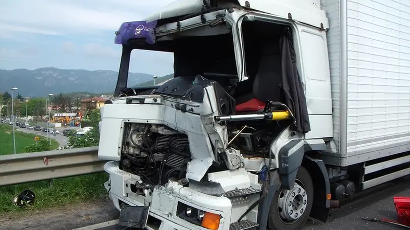 L'incidente tra tir