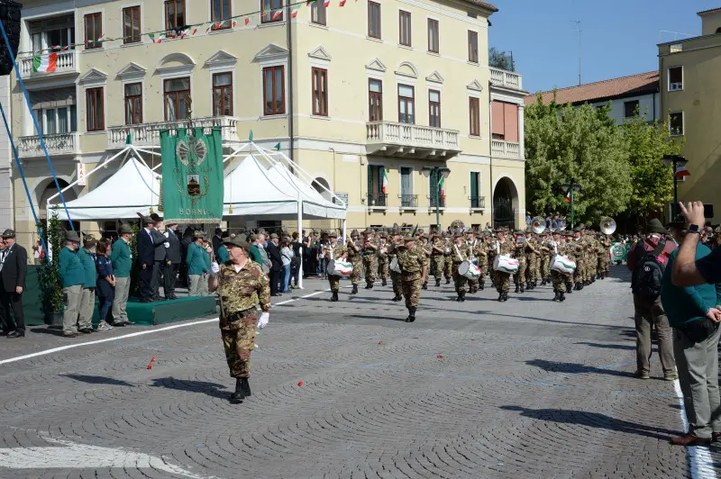 La sfilata delle penne nere bresciane