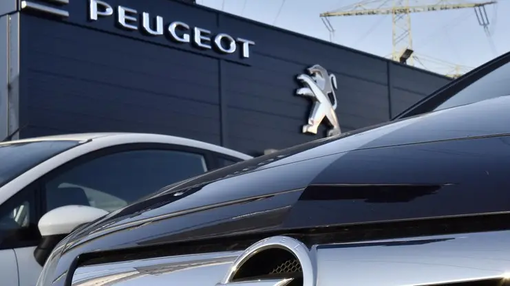Opel e Peugeot verso le nozze? - Foto Ansa © www.giornaledibrescia.it