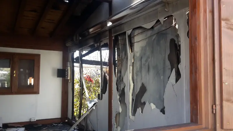 I locali della Nautica Pollini dopo l'incendio