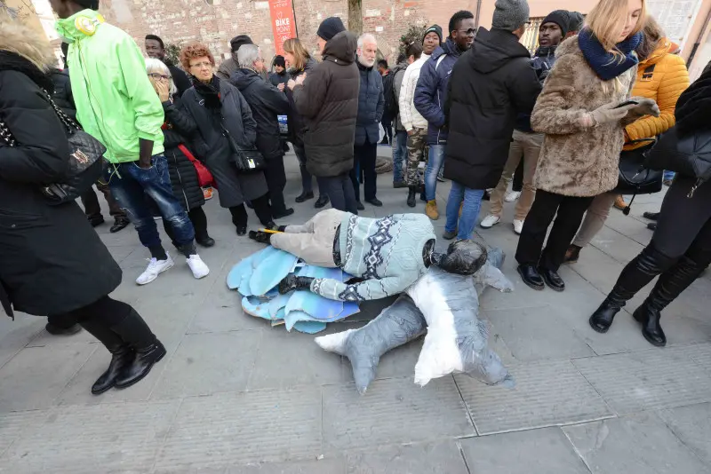 La marcia per l'accoglienza in città