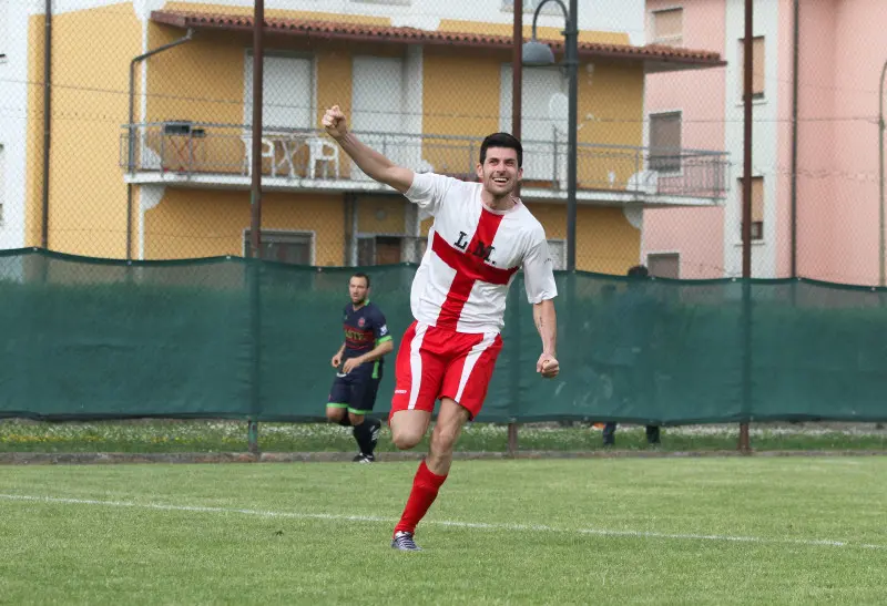 Calcio, Seconda categoria: Real Flero - Castenedolese 4-1