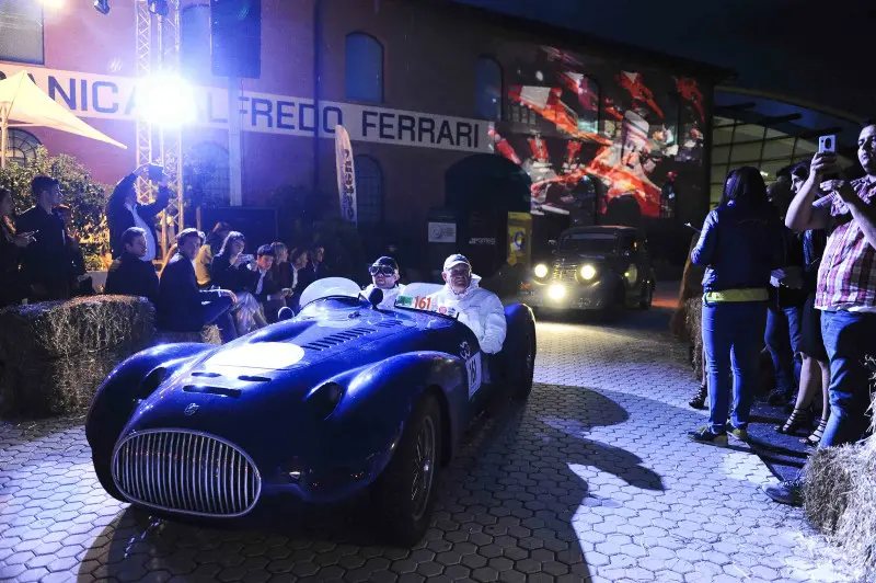 Le Mille Miglia rendono omaggio a Enzo Ferrari