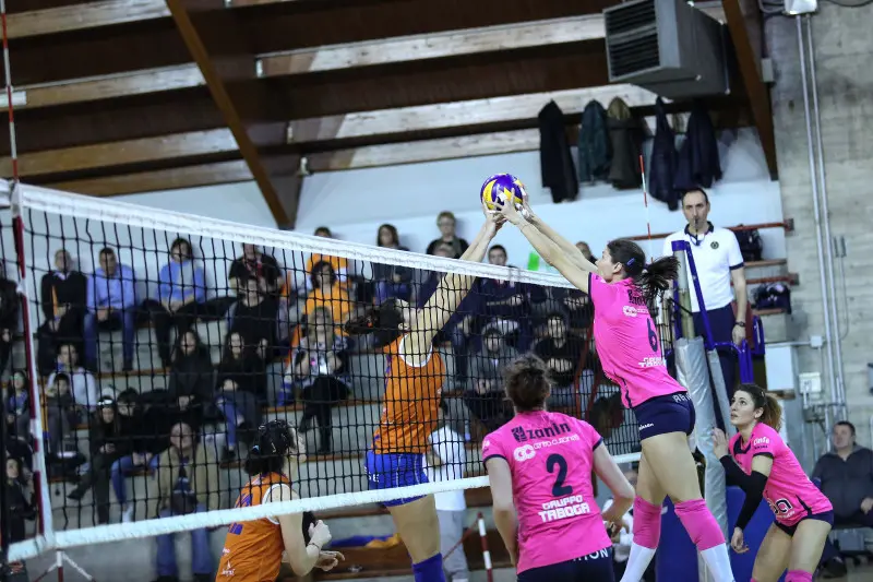 Volley serie B1 femminile. Vinilgomma Ospitaletto-Talmassons