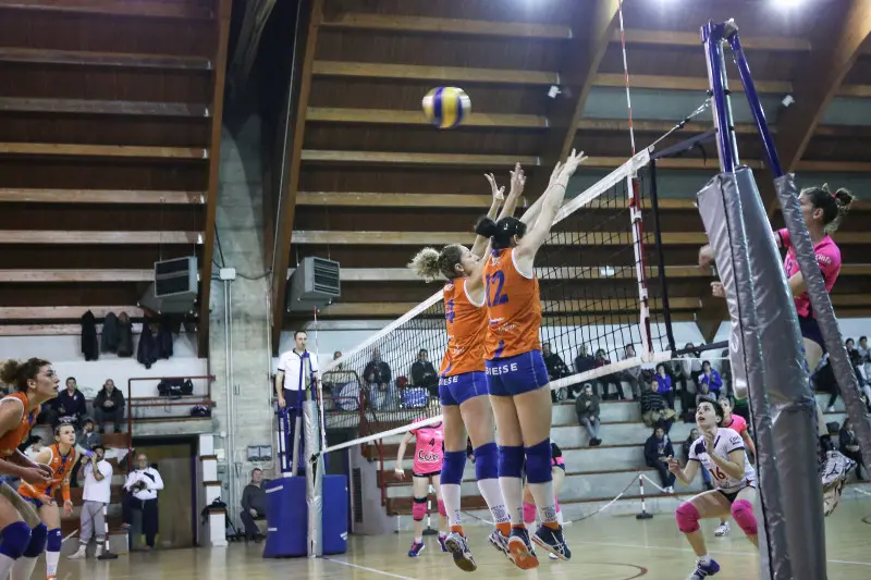 Volley serie B1 femminile. Vinilgomma Ospitaletto-Talmassons