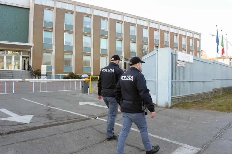 Polizia alla Breda - Oto Melara dopo il rinvenimento dell'ordigno bellico