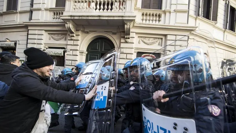 Roma, la protesta dei tassisti