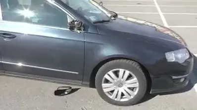 Vandali in azione a Orzinuovi, specchietti delle auto nel mirino