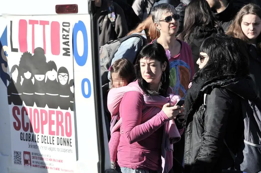 Orro marzo: la manifestazione lungo le vie della città