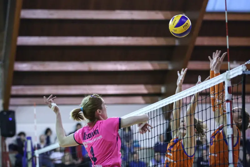 Volley serie B1 femminile. Vinilgomma Ospitaletto-Talmassons