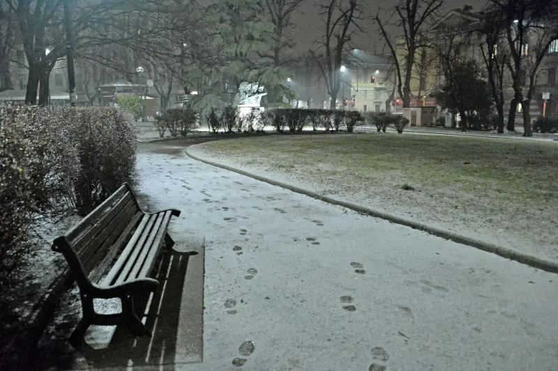 Leggera nevicata e spargisale in azione