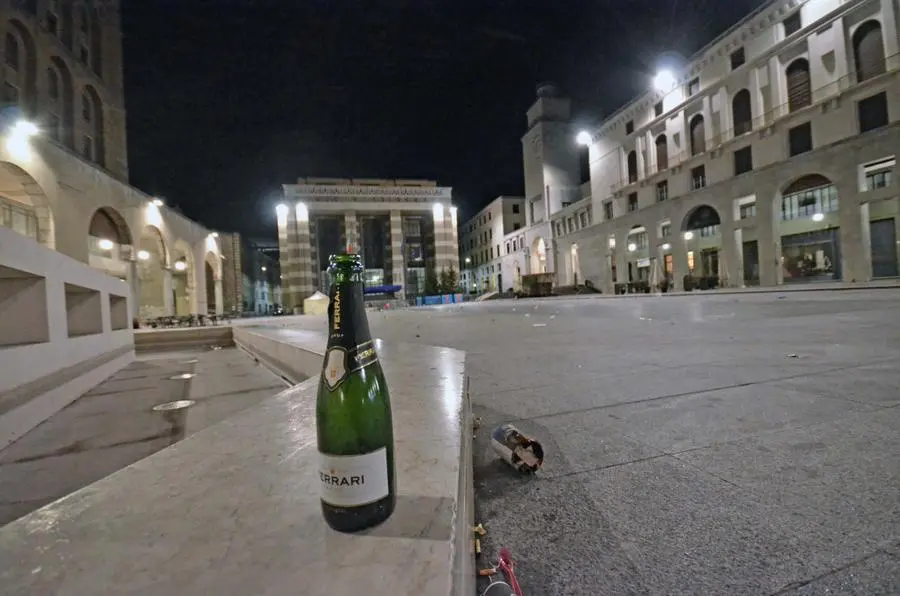 Il dopo-festa in Piazza Vittoria