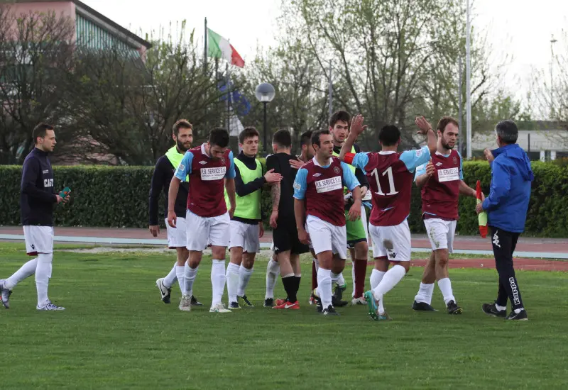 Calcio, Seconda categoria: Real Castenedolo-Castenedolese 2-2