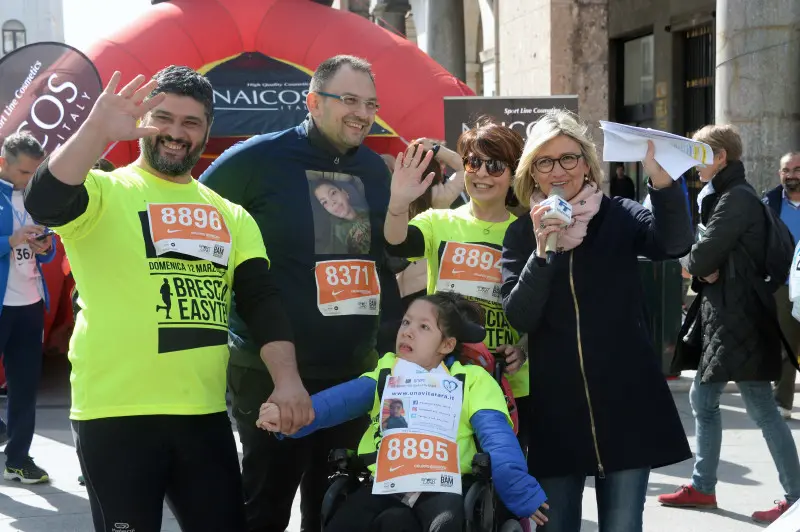 In piazza con noi in centro a Brescia