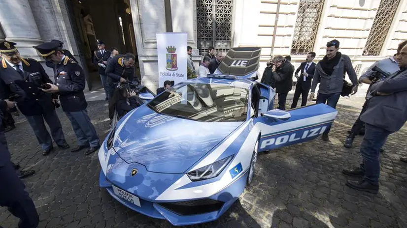 La nuova Lamborghini della Polizia © Ansa