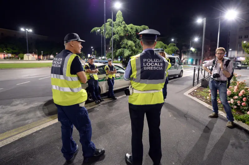 Brescia resta in B, in piazza Repubblica la festa non parte