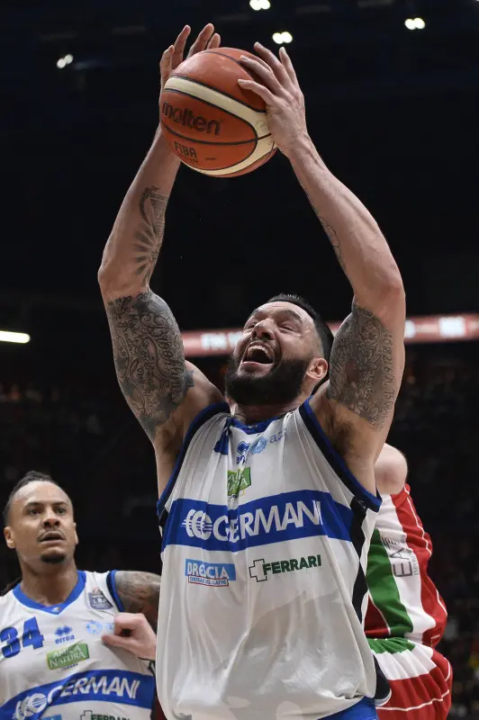 Olimpia Milano - Germani Basket Brescia 93-79