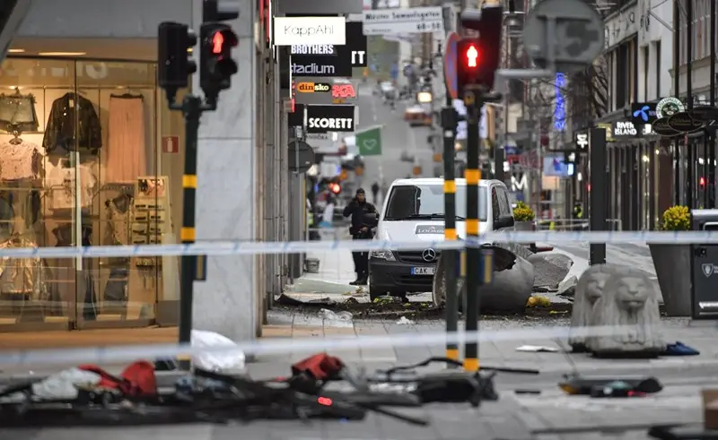 Stoccolma, il dolore e la paura dopo l'attentato