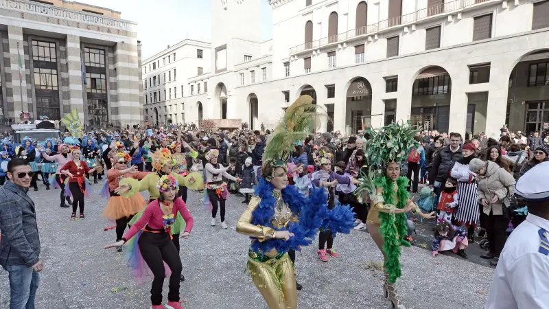 Il Carnevale in piazza Vittoria