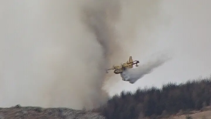 Fiamme sui monti di Corteno Golgi