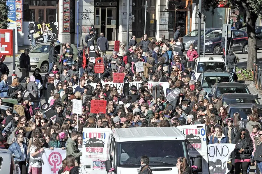 Orro marzo: la manifestazione lungo le vie della città