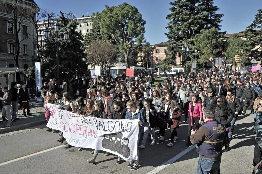 Orro marzo: la manifestazione lungo le vie della città