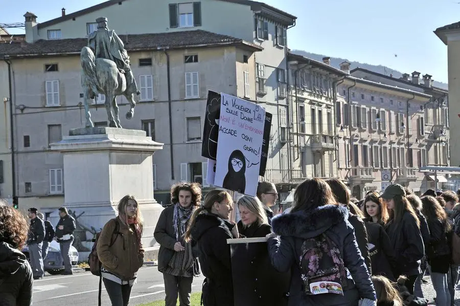 Orro marzo: la manifestazione lungo le vie della città