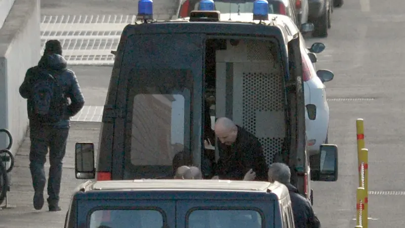 L'arrivo di Paraga in Tribunale