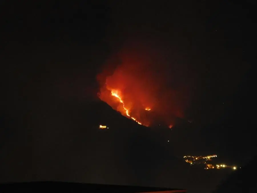 Incendio a Caregno