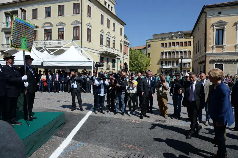 La sfilata delle penne nere bresciane