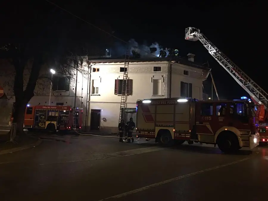 L'incendio di via Marconi a Leno