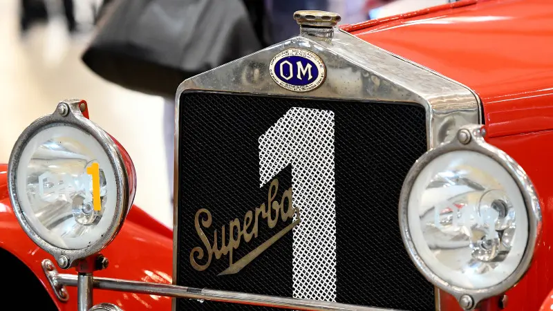 Mille Miglia, le verifiche tecniche al Brixia Forum