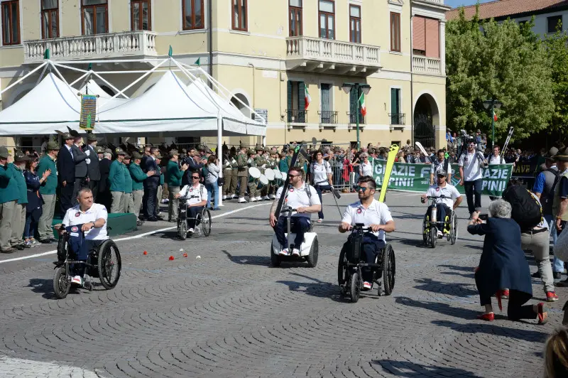 La sfilata delle penne nere bresciane