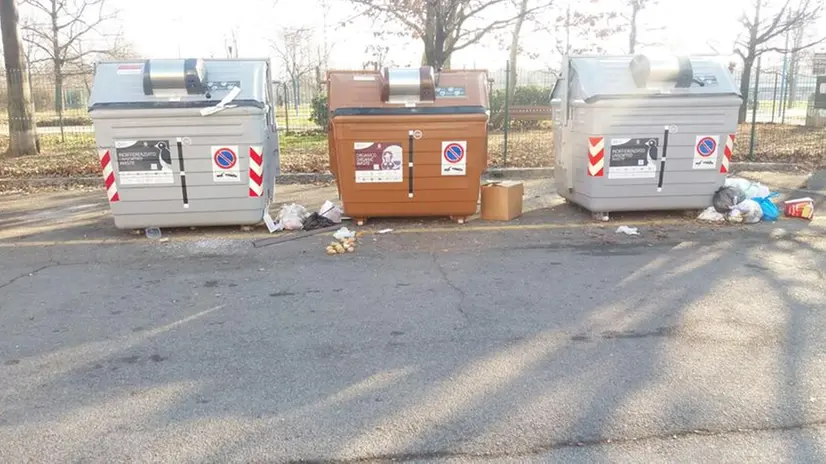 Rifiuti abbandonati in città