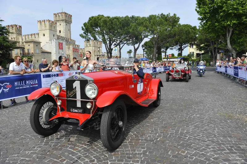 Il passaggio della Mille Miglia a Sirmione