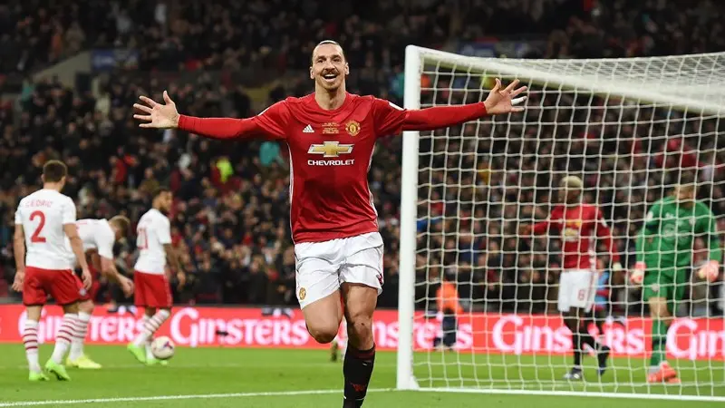 Zlatan Ibrahimovic dopo il gol della vittoria - Foto Epa/Andy Rain