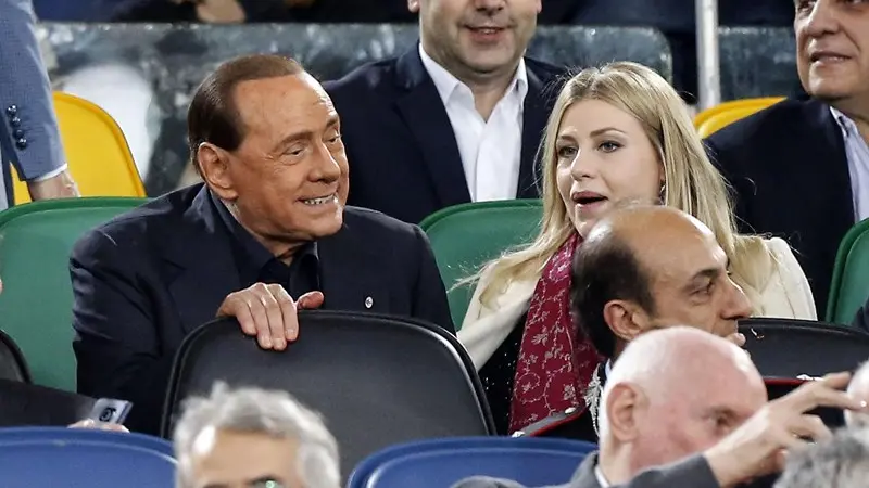 Silvio Berlusconi con la figlia Barbara - Foto Ansa/Angelo Carconi © www.giornaledibrescia.it