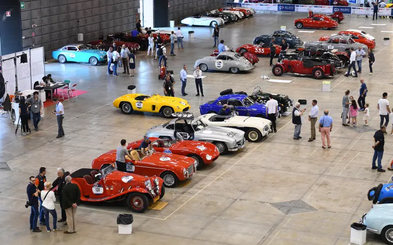 Mille Miglia, le verifiche tecniche al Brixia Forum