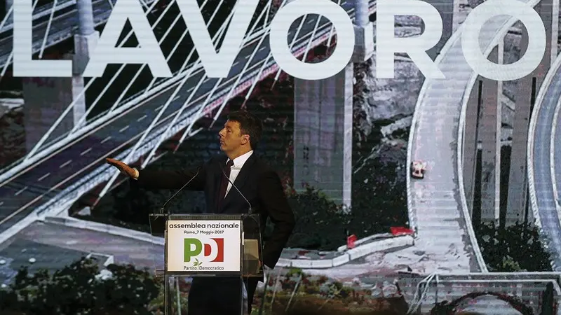 Renzi all'assemblea del Pd - Foto Ansa/Riccardo Antimiani