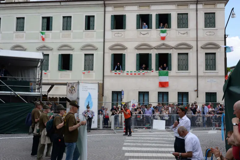 La sfilata delle penne nere bresciane