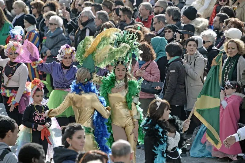 Il Carnevale in piazza Vittoria