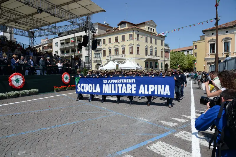 La sfilata delle penne nere bresciane