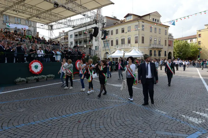 La sfilata delle penne nere bresciane