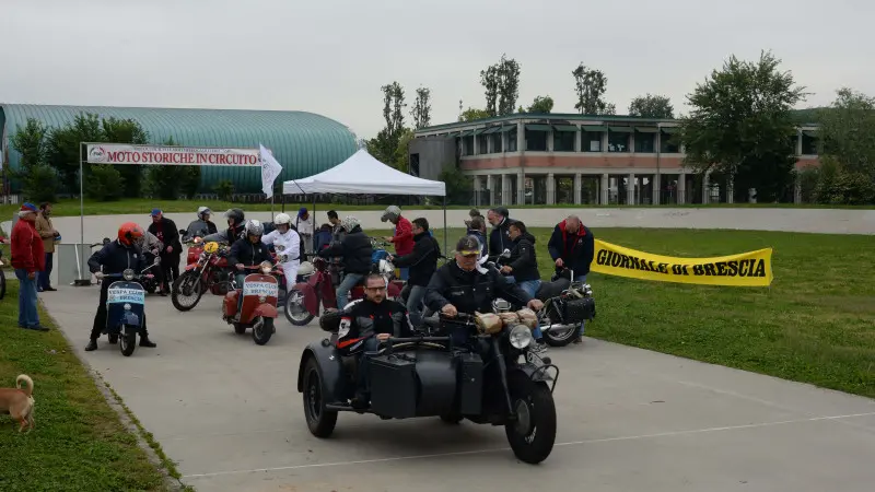 Le moto storiche a Castel Mella