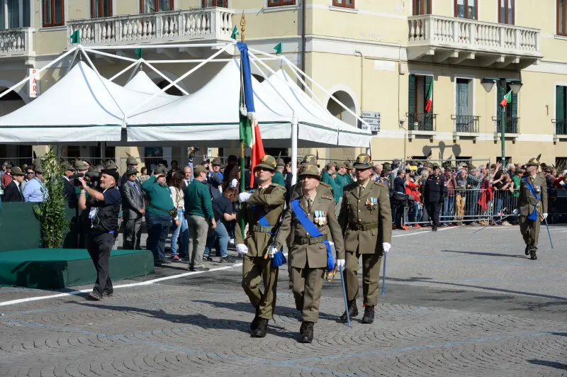 La sfilata delle penne nere bresciane