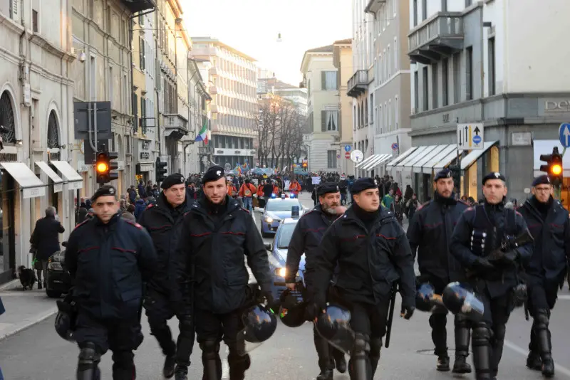 La marcia per l'accoglienza in città