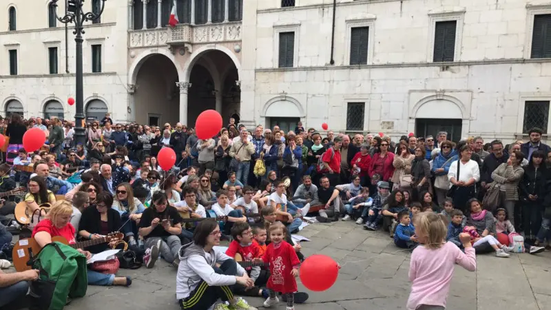 Mille chitarre in piazza Loggia, edizione 2017