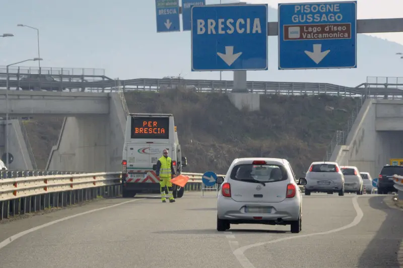 Brebemi, Tir contromano e caos allo svincolo